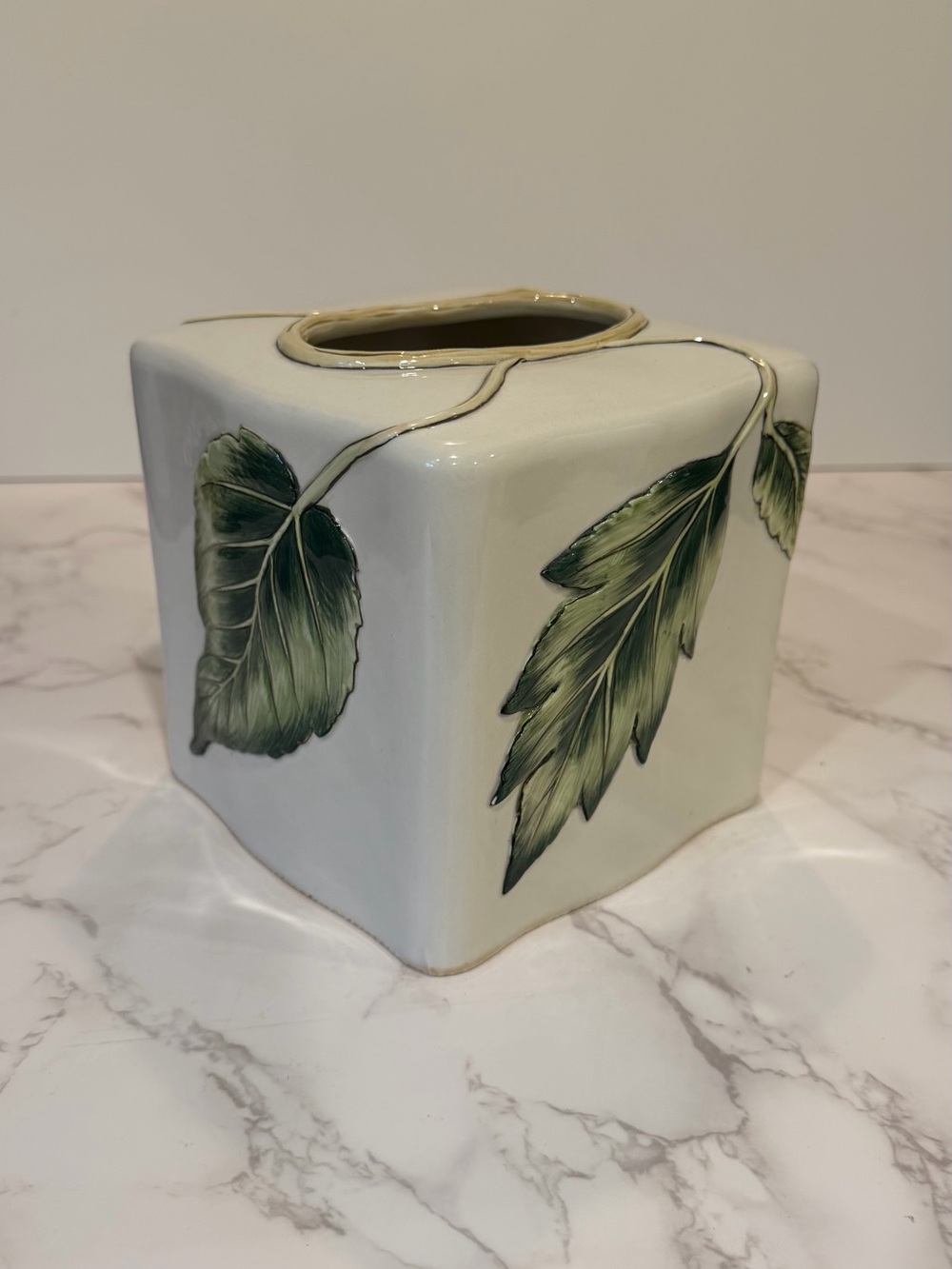 Fitz & Floyd Manhattan Garden Ceramic Tissue Box Cover Hand Painted Leaf Design